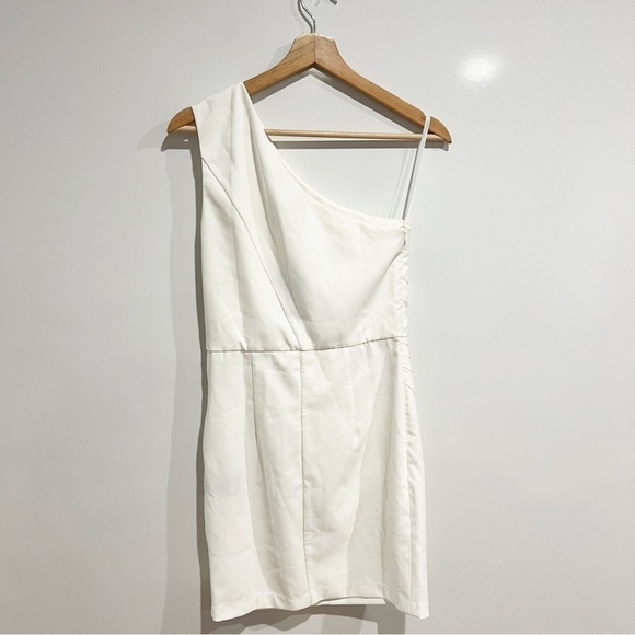 NWT Michael Costello x REVOLVE Ava One Shoulder White Dress - Picture 5 of 10